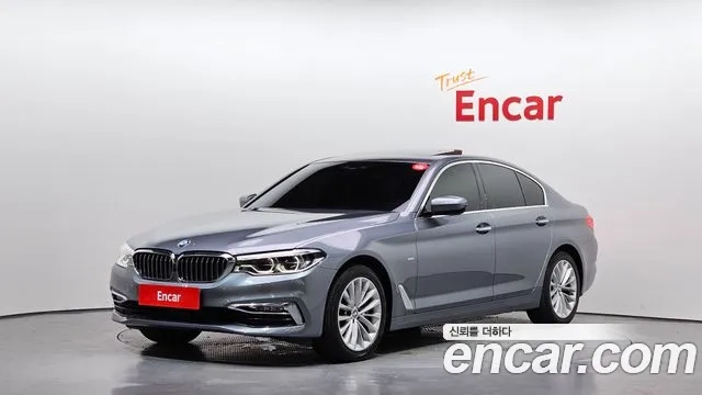 BMW 5 Series (G30) 2018 Серебристо-серый из Кореи