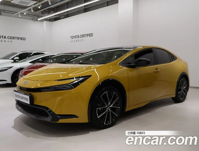 Toyota Prius 5th Generation 2024 Желтый из Кореи