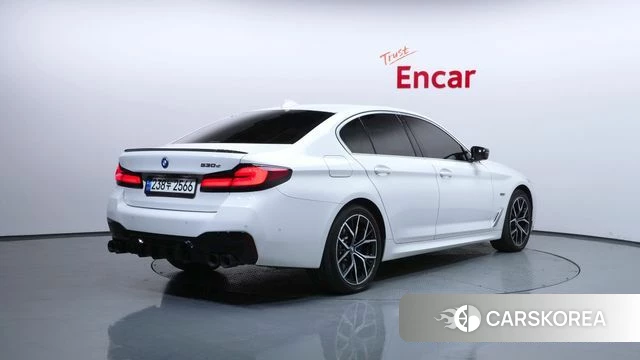 BMW 5 Series (G30) 2021 Белый из Кореи