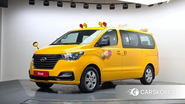 Hyundai The New Grand Starex 2018 Желтый из Кореи