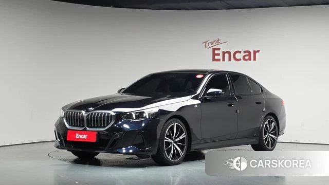 BMW 5 Series (G60) 2024 Черный из Кореи