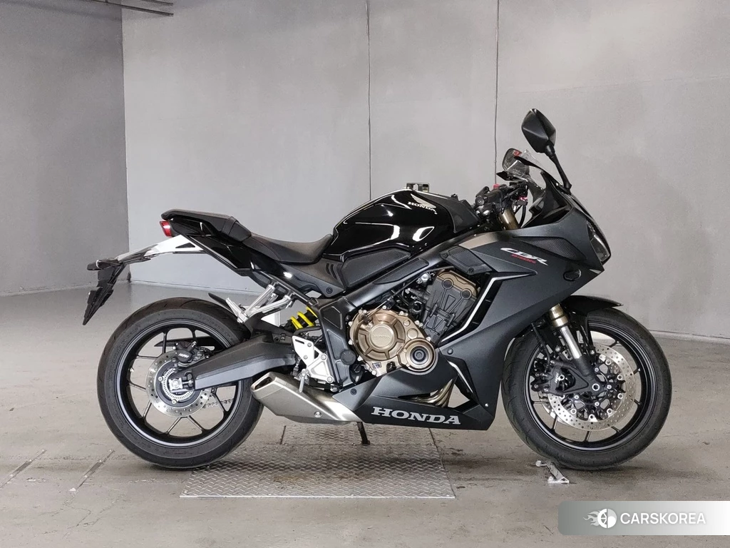 Проданный Honda CBR650R 2021 из Японии