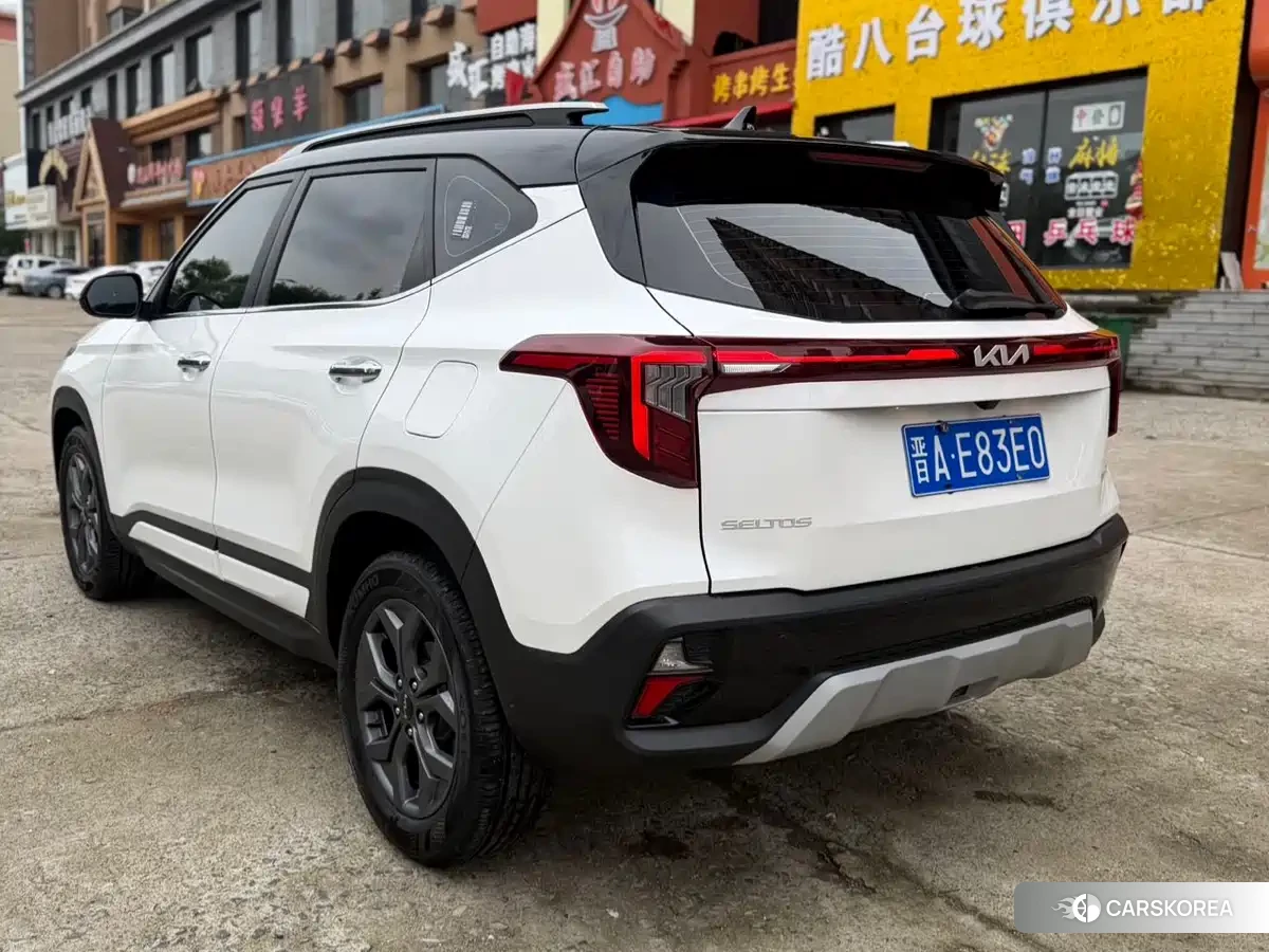 Kia Seltos 2023 Белый из Китая, фото 3