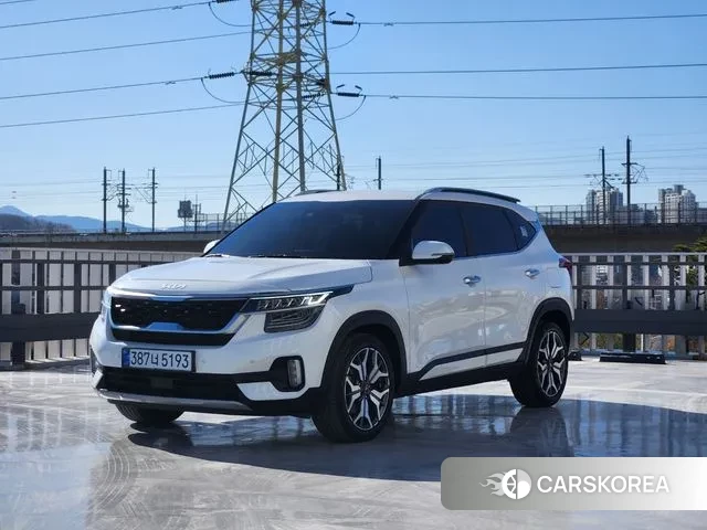 Kia Seltos 2022 Белый из Кореи
