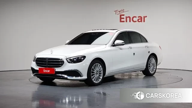Mercedes-Benz E-Class W213 2022 Белый из Кореи