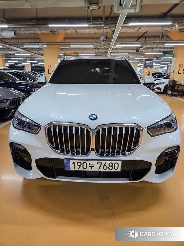 BMW X5 (G05) 2021 Жемчужный цвет из Кореи