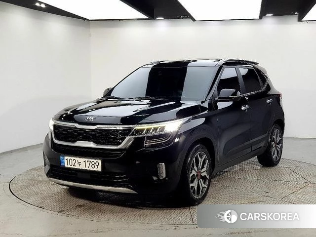 Kia Seltos 2021 Черный из Кореи