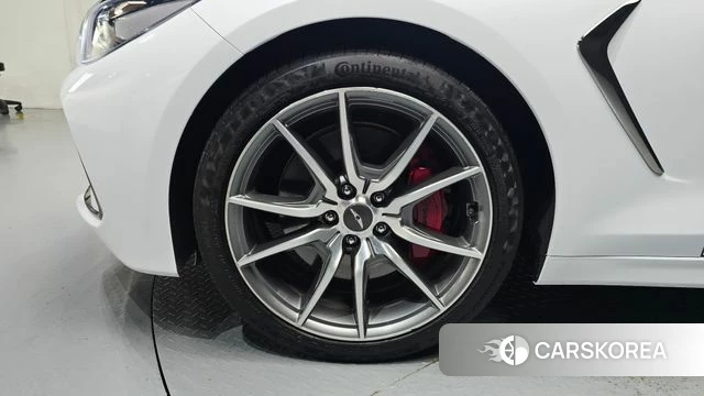 Genesis G70 2018 Белый из Кореи
