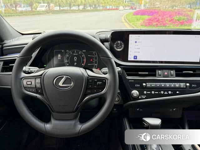 Lexus ES 2024 Темно-серый из Китая