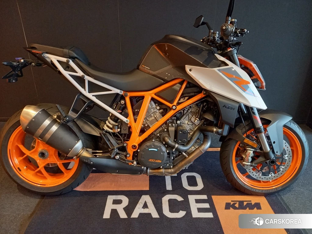 Проданный KTM 1290 SUPER DUKE R 2018 из Японии