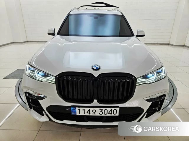 BMW X7 (G07) 2021 Белый из Кореи