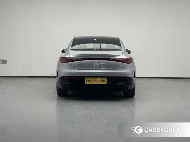 Mercedes-Benz EQE 2023 Серебристо-серый из Китая