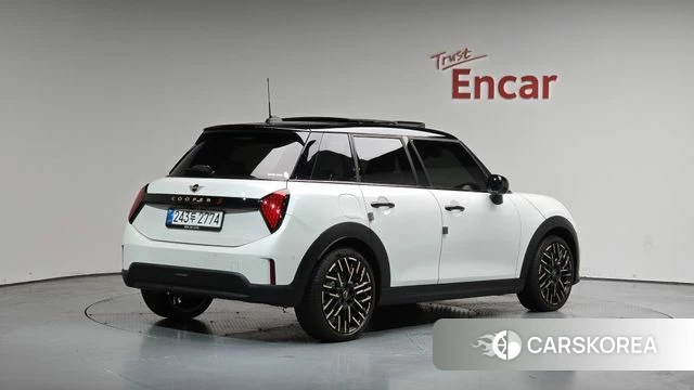 Mini Cooper S 4th Generation 2025 Белый из Кореи