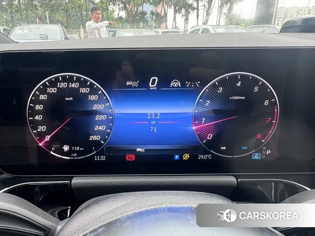 Mercedes-Benz GLA 2026 Красный из Китая