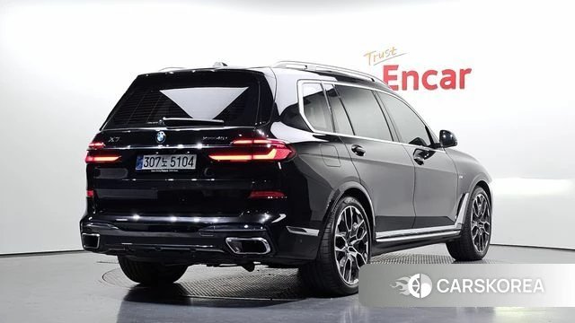 BMW X7 (G07) 2025 Черный из Кореи