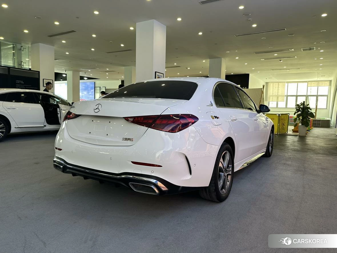 Mercedes-Benz Class C 2021 Белый из Китая