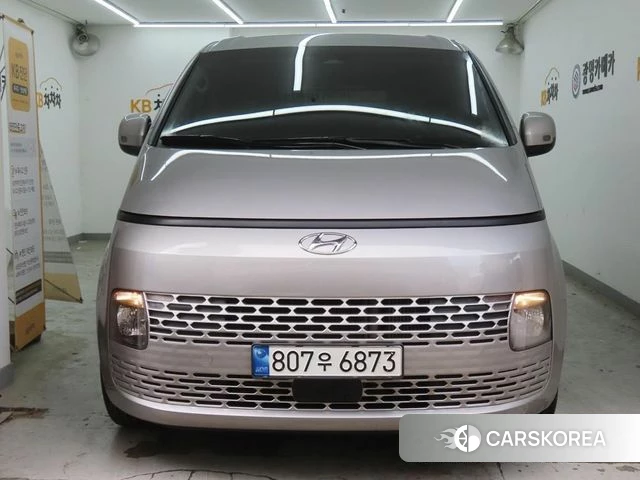Hyundai Staria 2022 Серебряный из Кореи