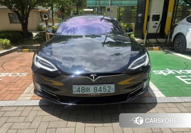 Tesla Model S 2019 Черный из Кореи