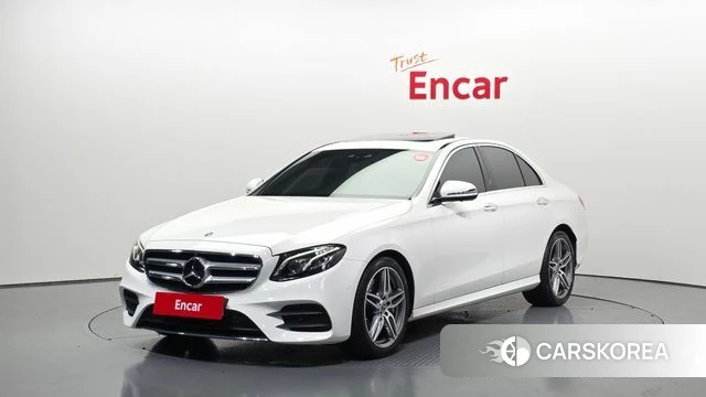Mercedes-Benz E-Class W213 2019 Белый из Кореи