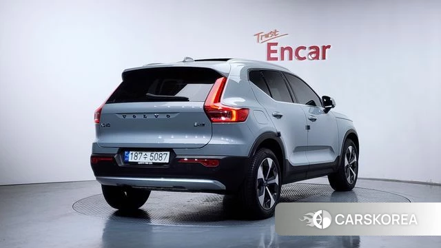 Volvo XC40 2023 Цвет галактики из Кореи