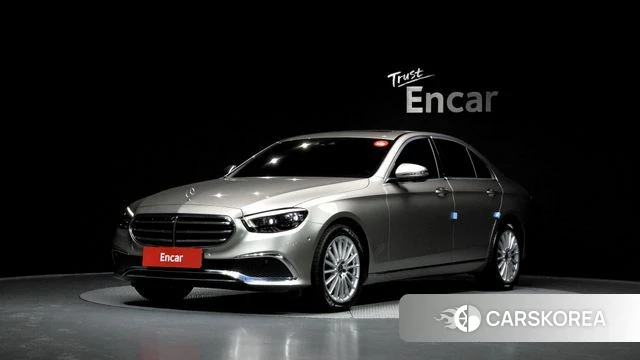 Mercedes-Benz E-Class W213 2022 Песочный из Кореи