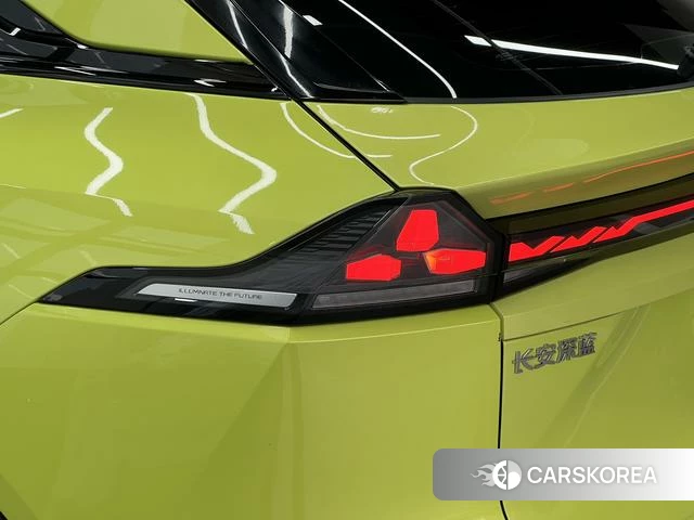 Dark blue car Dark blue S07 2024 Желтый из Китая