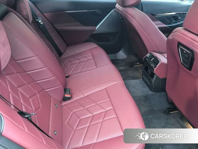 BMW i5 2025 Синий из Китая