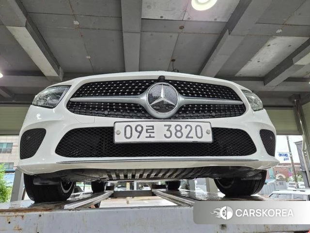 Mercedes-Benz CLS-Class C257 2018 Белый из Кореи
