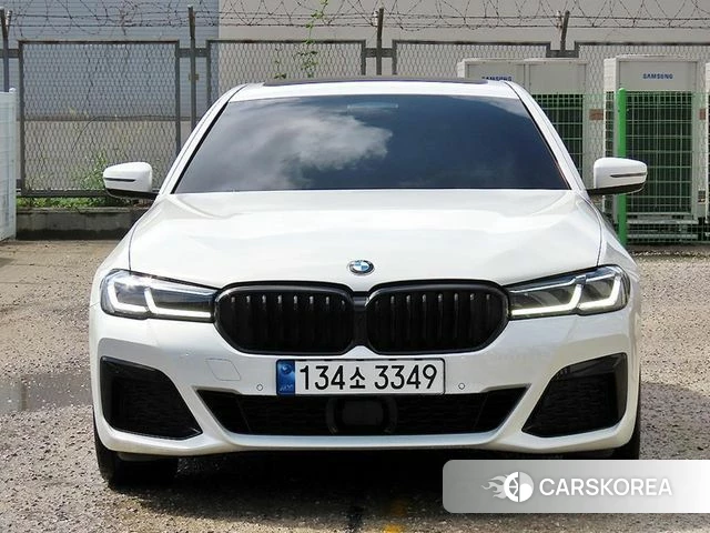 BMW 5 Series (G30) 2023 Белый из Кореи