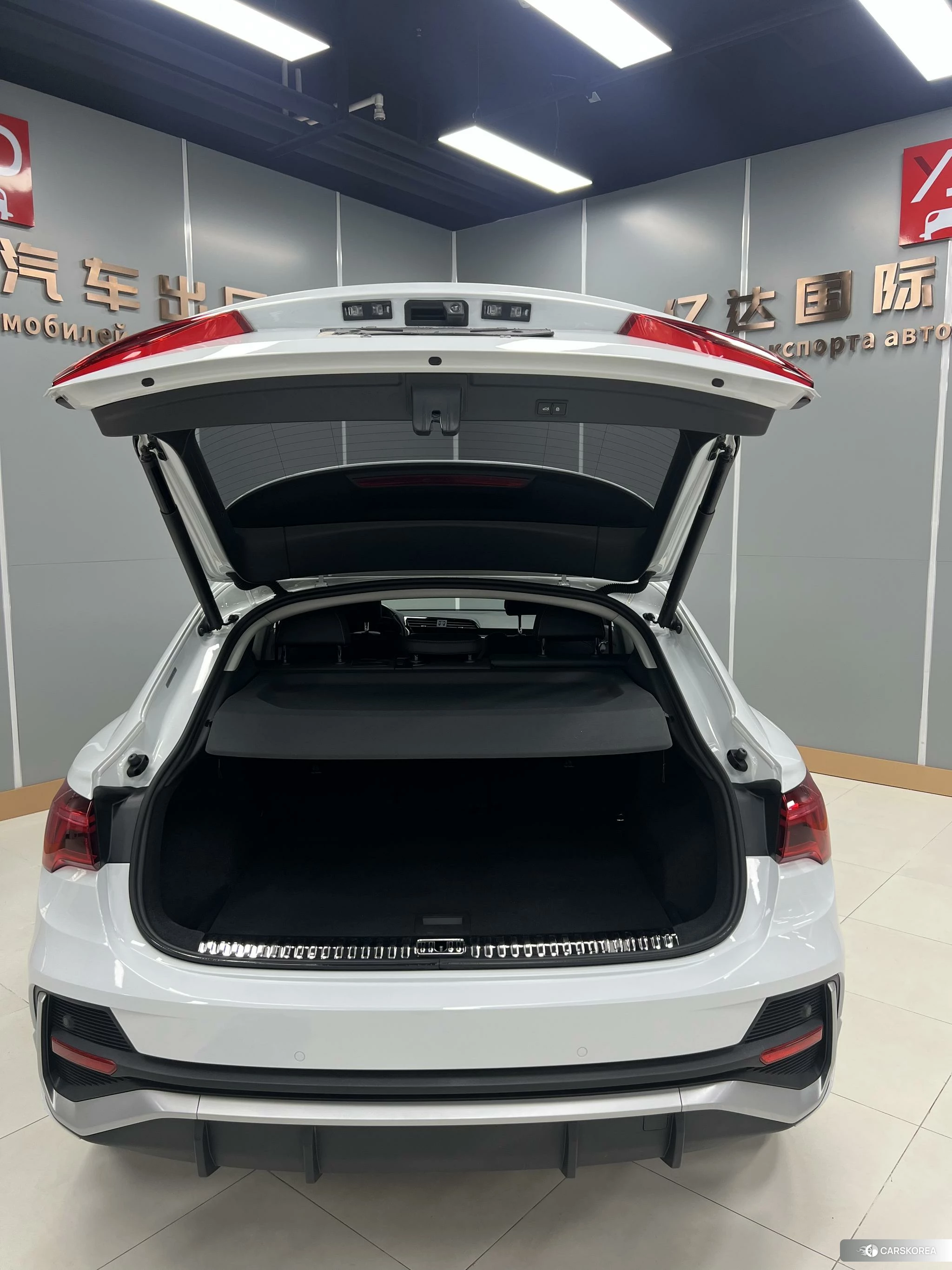 Audi Q3 Sportback 2021 Белый из Китая