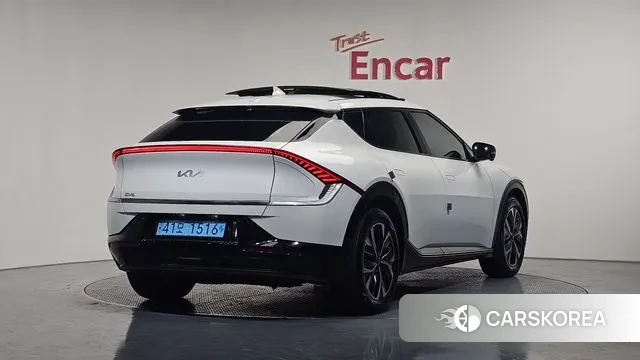 Kia EV6 2023 Белый из Кореи