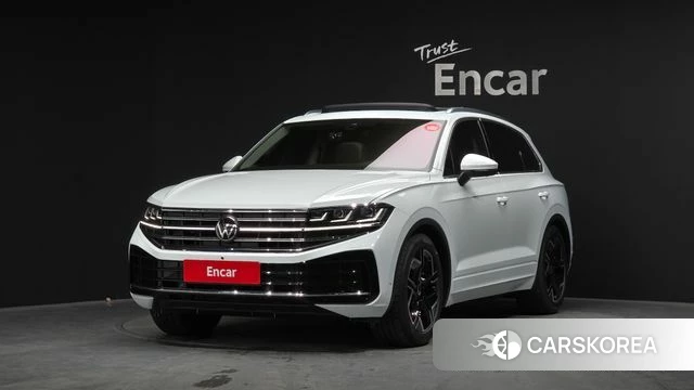 Volkswagen Touareg 3rd generation 2025 Белый из Кореи