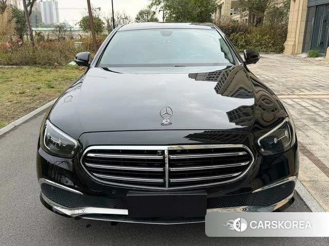 Mercedes-Benz E-class 2022 Черный из Китая
