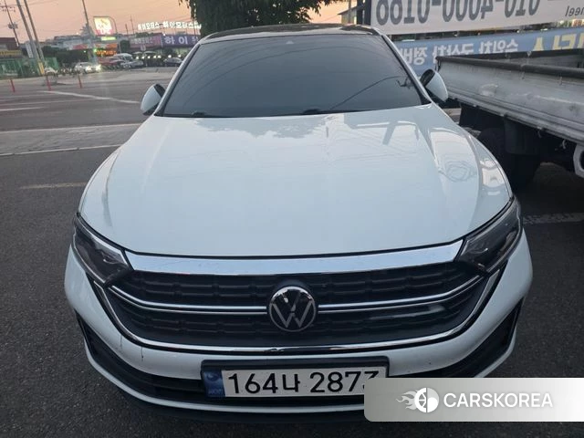 Volkswagen 7th Generation of Jetta 2023 Белый из Кореи