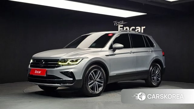 Volkswagen Tiguan second Generation 2022 Серебристо-серый из Кореи
