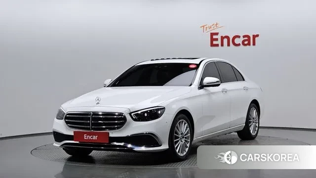 Mercedes-Benz E-Class W213 2022 Белый из Кореи