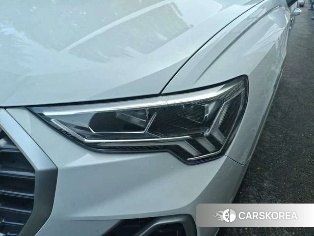 Audi Q3 2022 Белый из Китая