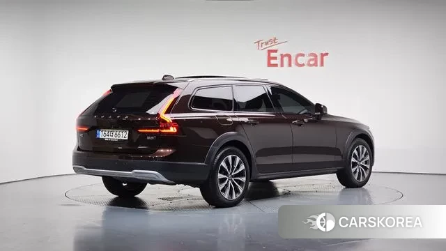 Volvo V90 Cross-Country 2021 Коричневый из Кореи