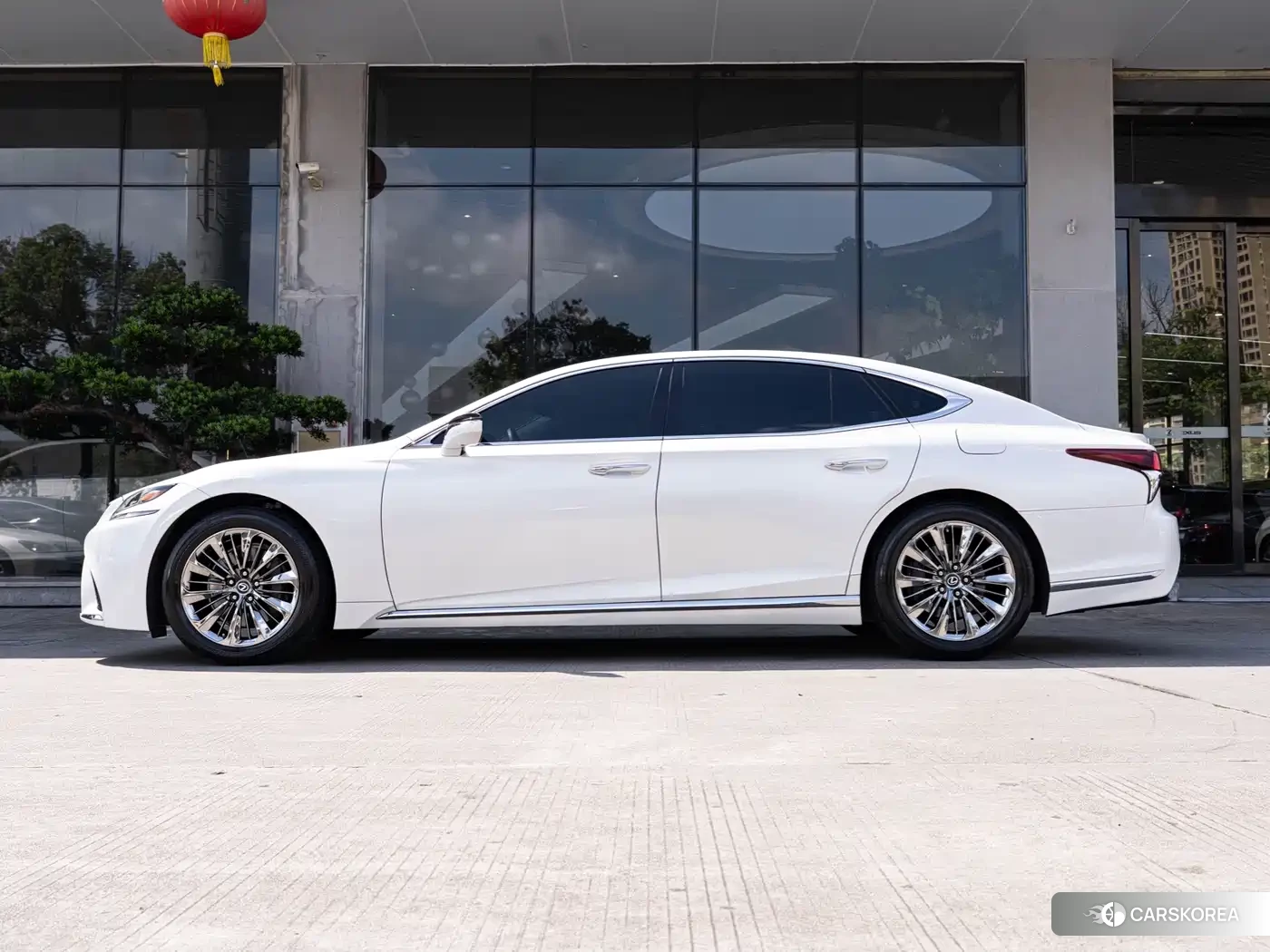 Lexus LS 2019 Белый из Китая