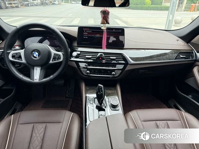 BMW 5 series 2022 Черный из Китая