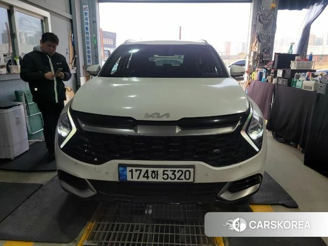 Kia Sportage 5th Generation Hybrid 2023 Белый из Кореи