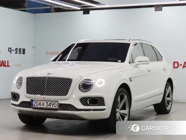 Bentley Bentayga 2018 Белый из Кореи