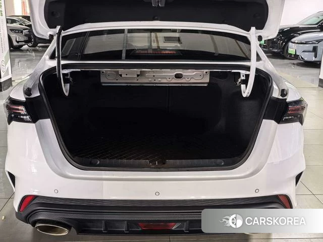 Geely Automobile Binrui 2022 Белый из Китая