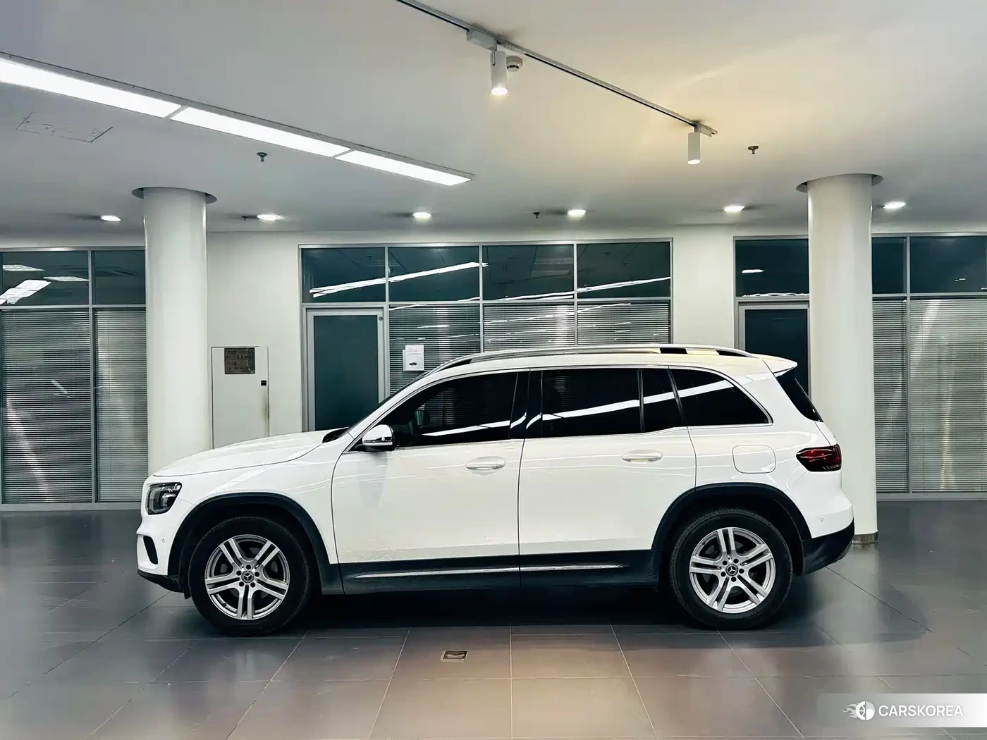 Mercedes-Benz GLB 2022 Белый из Китая