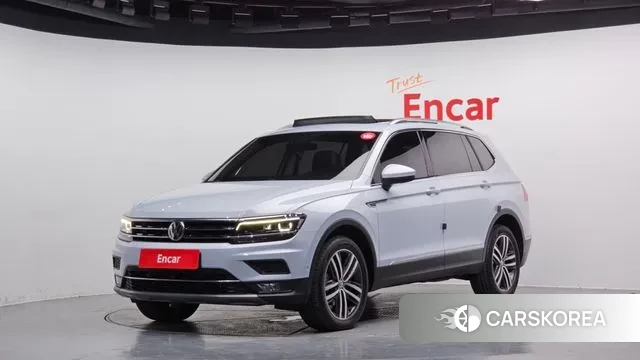 Volkswagen Tiguan Allspace 2018 Белый из Кореи