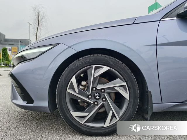 Hyundai Elantra 2023 Синий из Китая