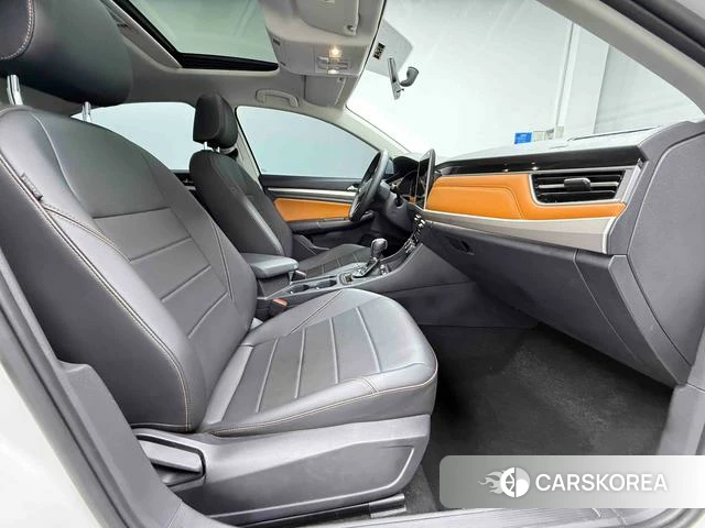 Volkswagen Bora 2022 Белый из Китая