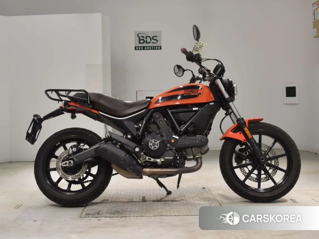 Проданный Ducati SCRAMBLER SIXTY2 2016 из Японии
