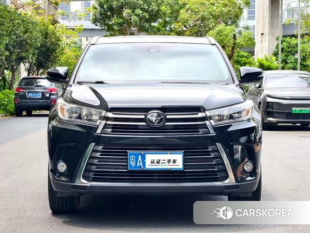 Toyota Highlander 2022 Черный из Китая