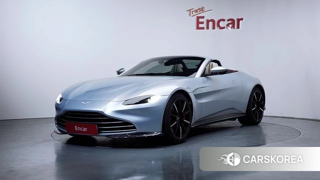 Aston Martin Vantage 2nd Generation 2022 Серебряный из Кореи